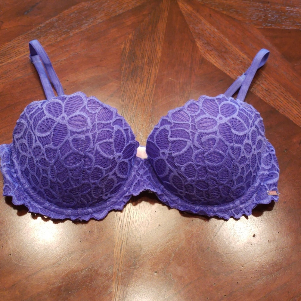 VS Date Push-Up Bra - Picture 1 of 2